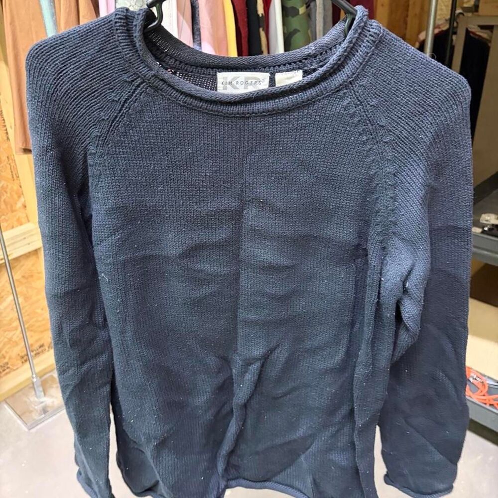 Unbranded Women's Black and Navy Shirt